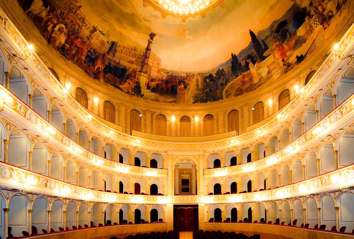 Architetture per spettacolo e intrattenimento ieri e oggi